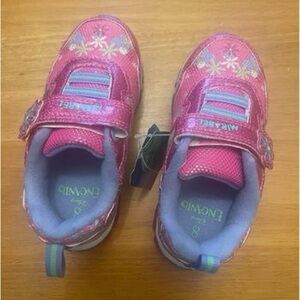 New In Box, Girls Size 8 Medium Disney Encanto Light Up Shoes.